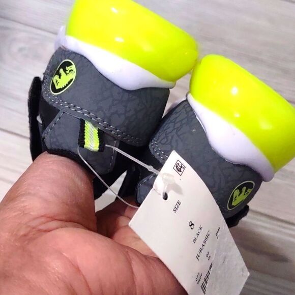 (77-3264)  🔥3/$20🔥  JURASSIC Shoes Sz 8 - Picture 5 of 10